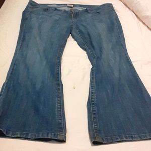 Z.Cavaricci bootcut Jeans with embroidered pockets. Size 18 x 29.